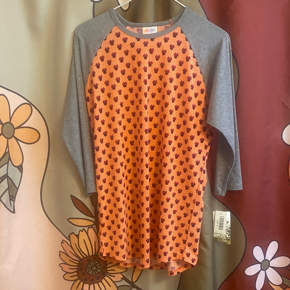 NWT LulaRoe Minnie Mouse Patterned Raglan Tee